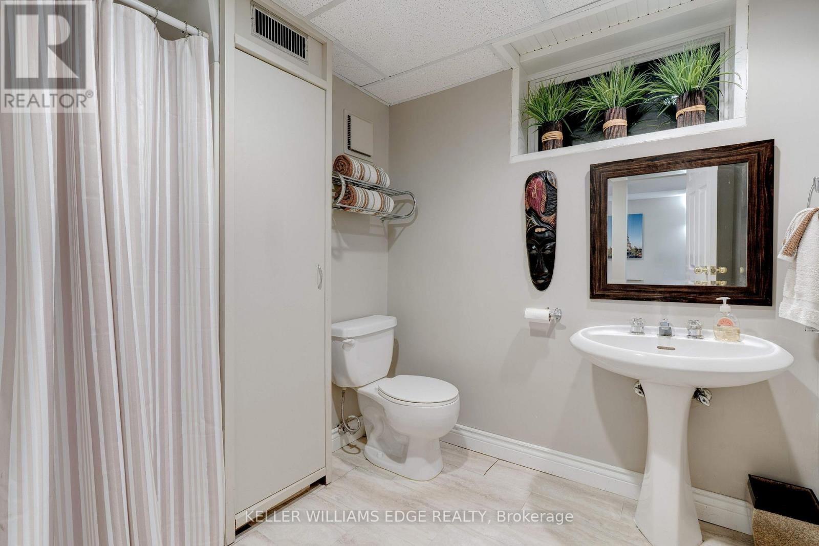 4391 LAKESHORE ROAD — photo 34