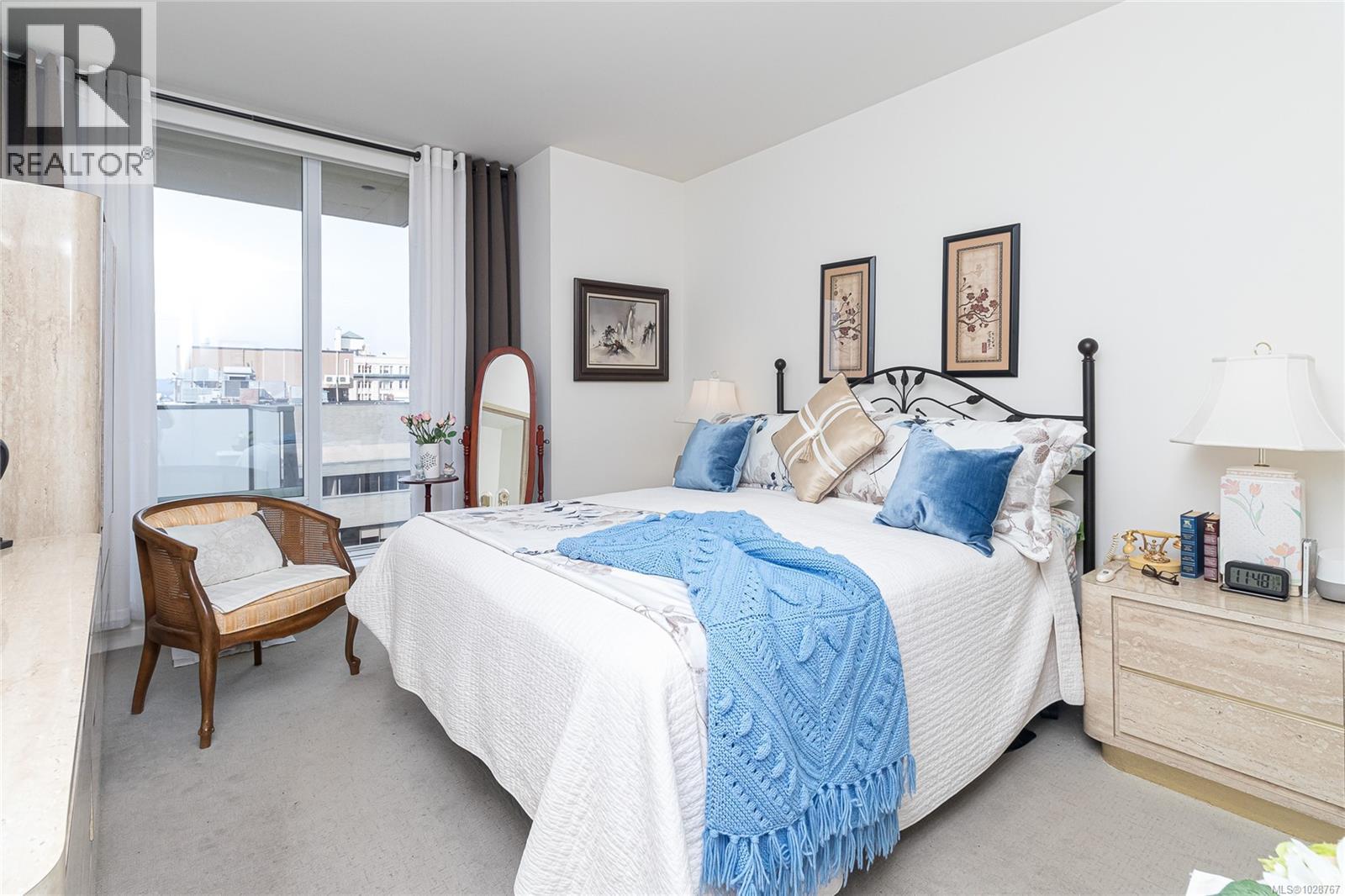 #707 708 BURDETT AVE - 11