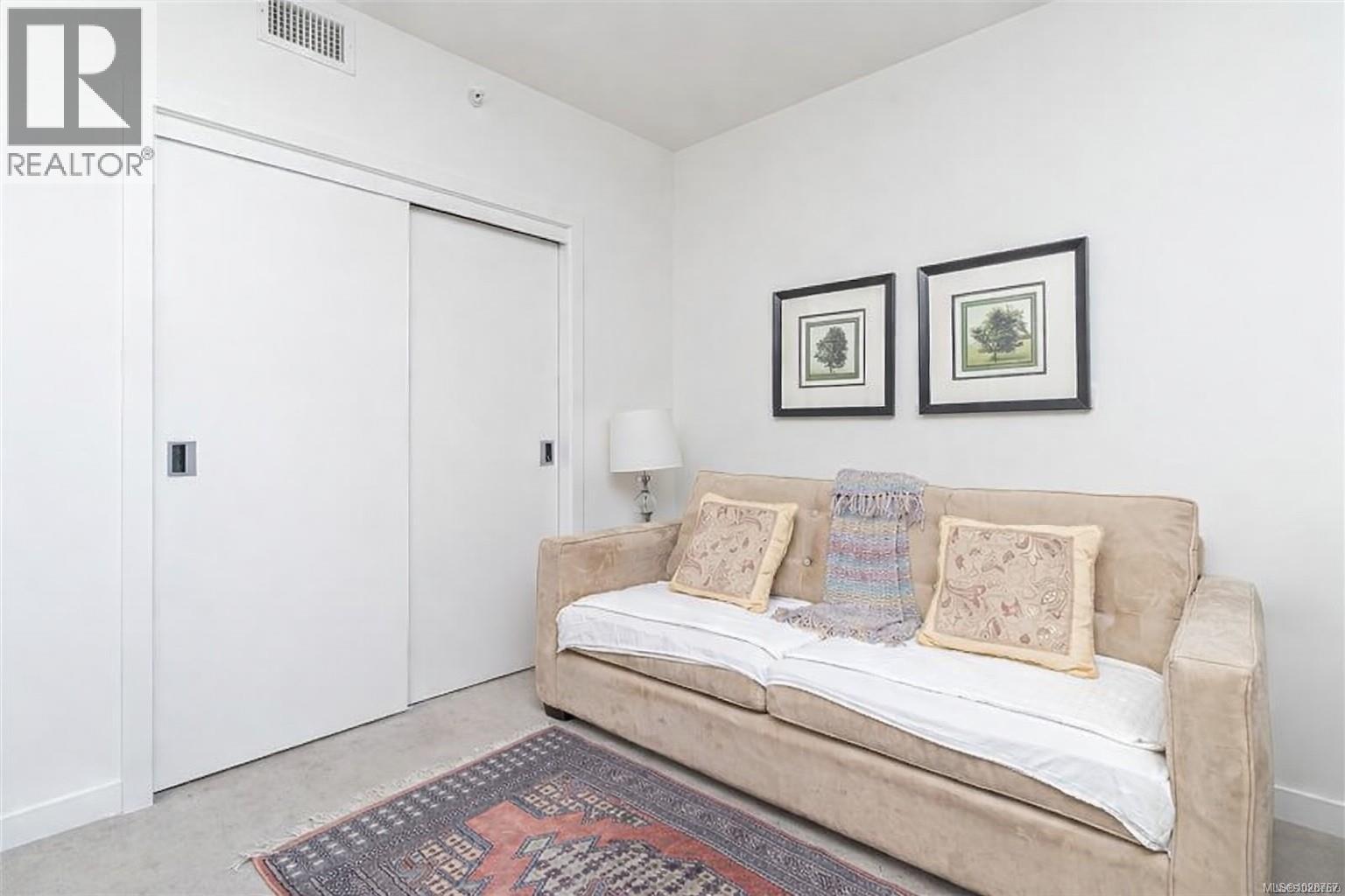 #707 708 BURDETT AVE - 16