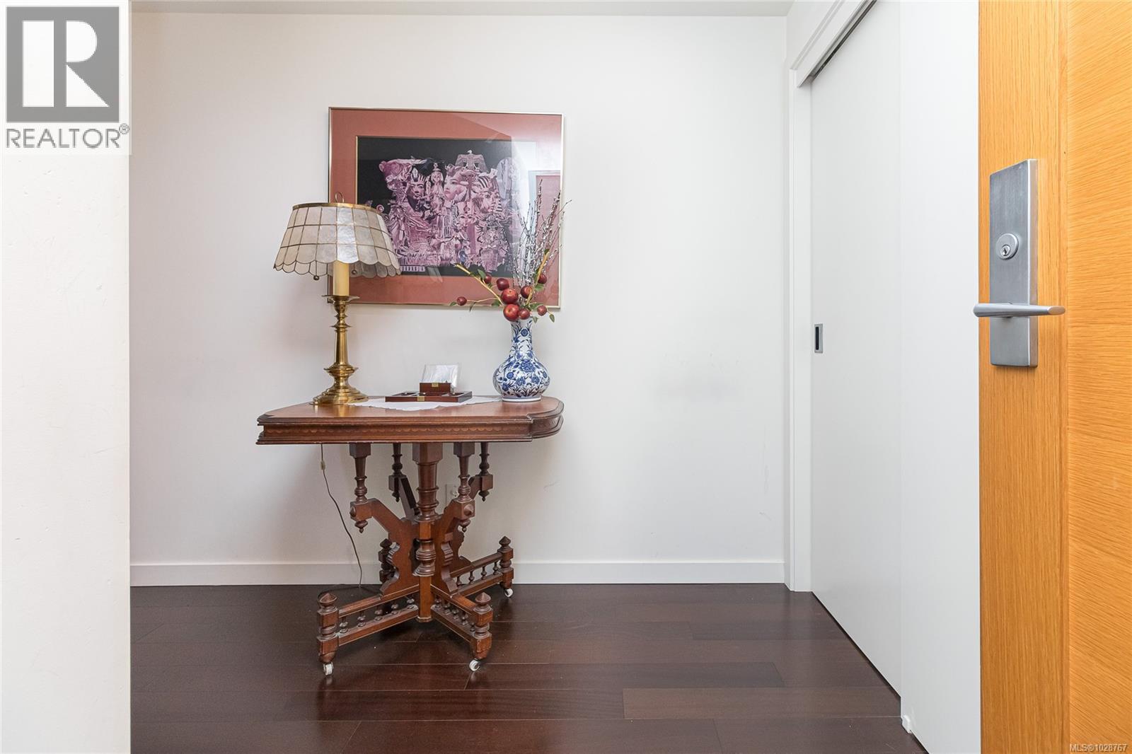 #707 708 BURDETT AVE - 20