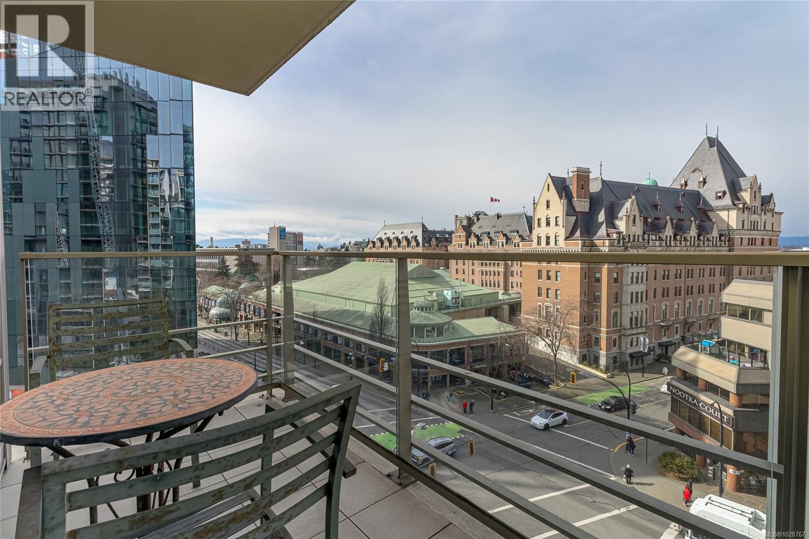 #707 708 BURDETT AVE - 21