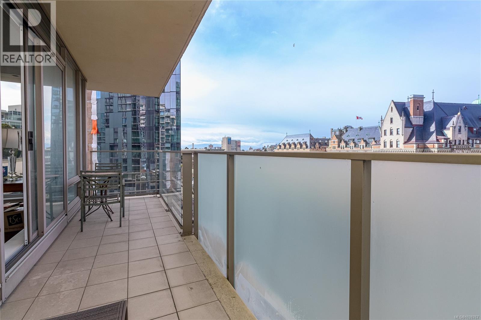 #707 708 BURDETT AVE - 22