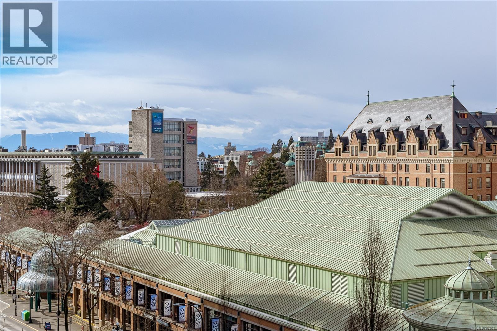 #707 708 BURDETT AVE - 25