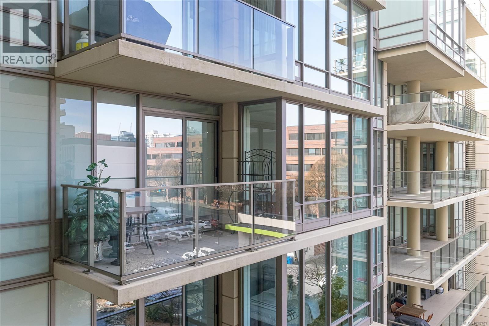 #707 708 BURDETT AVE - 27