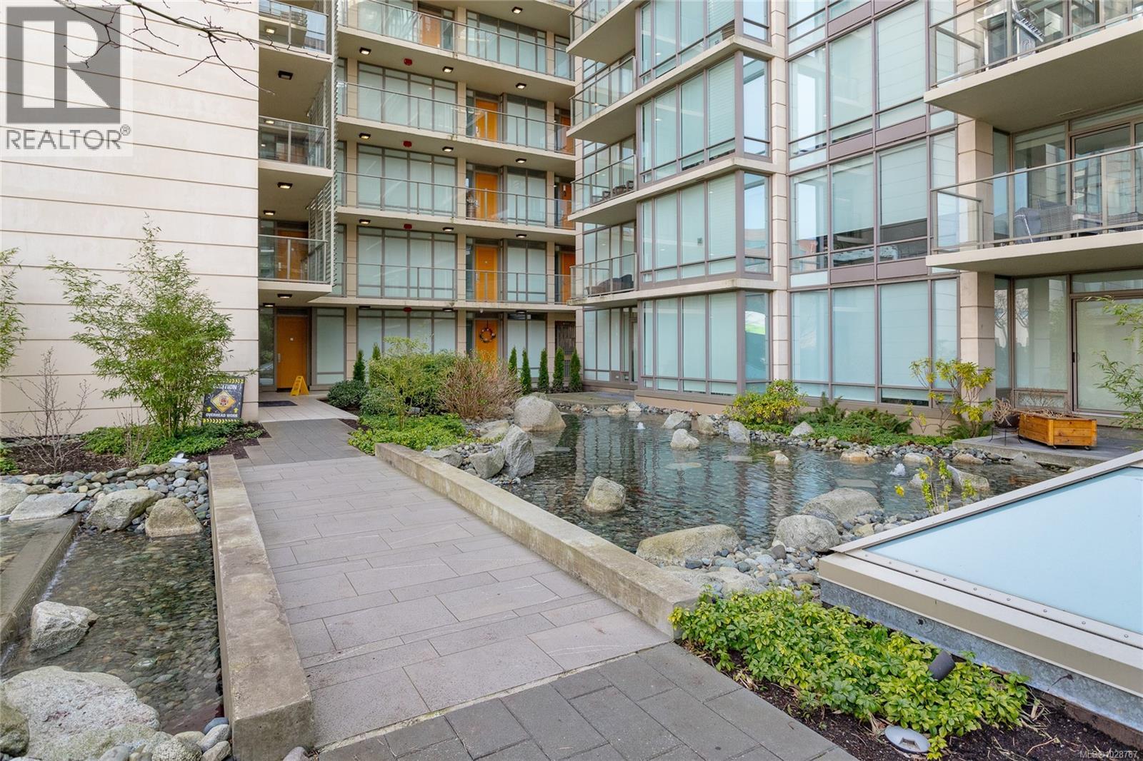 #707 708 BURDETT AVE - 29