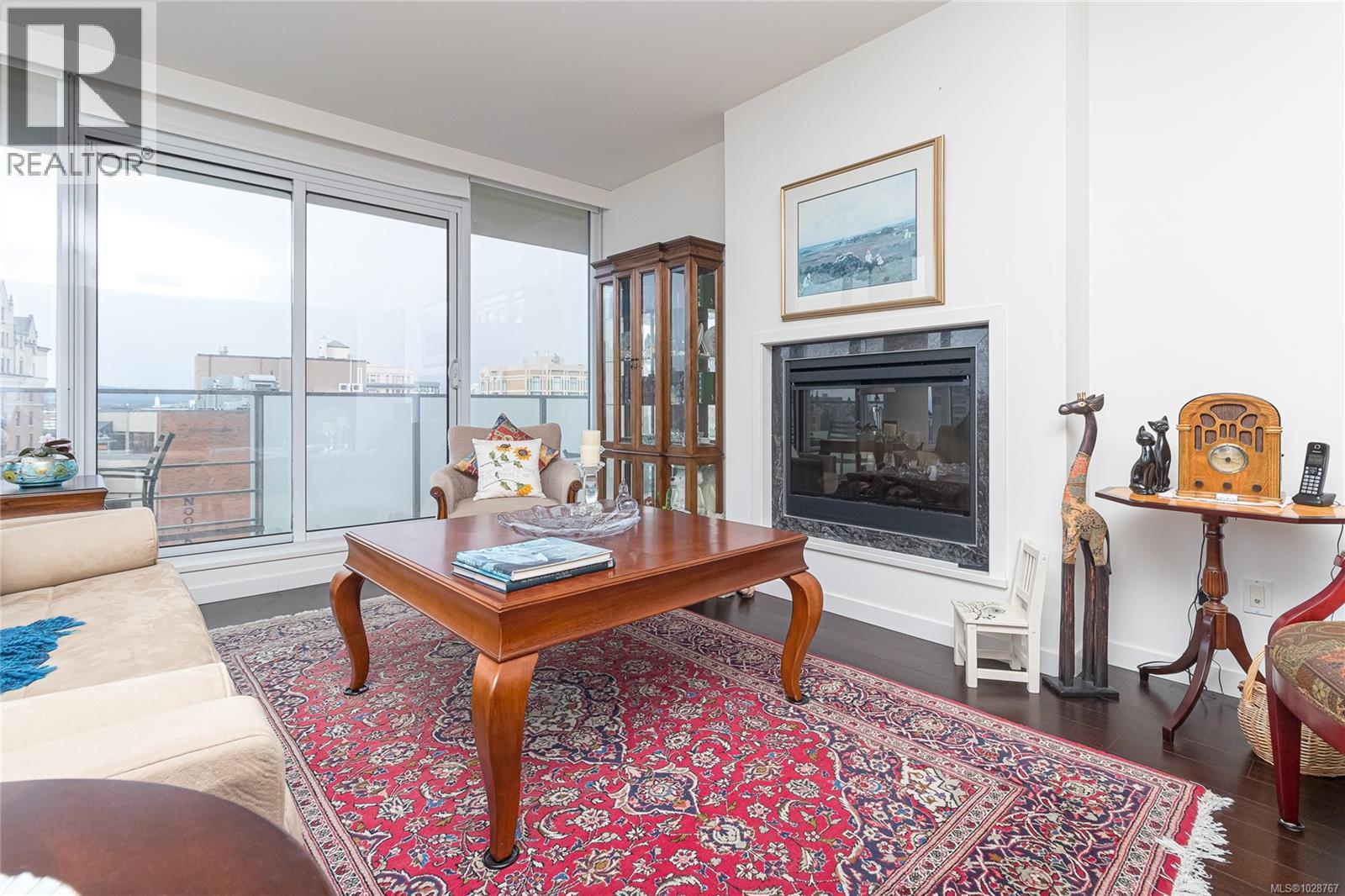 #707 708 BURDETT AVE - 4