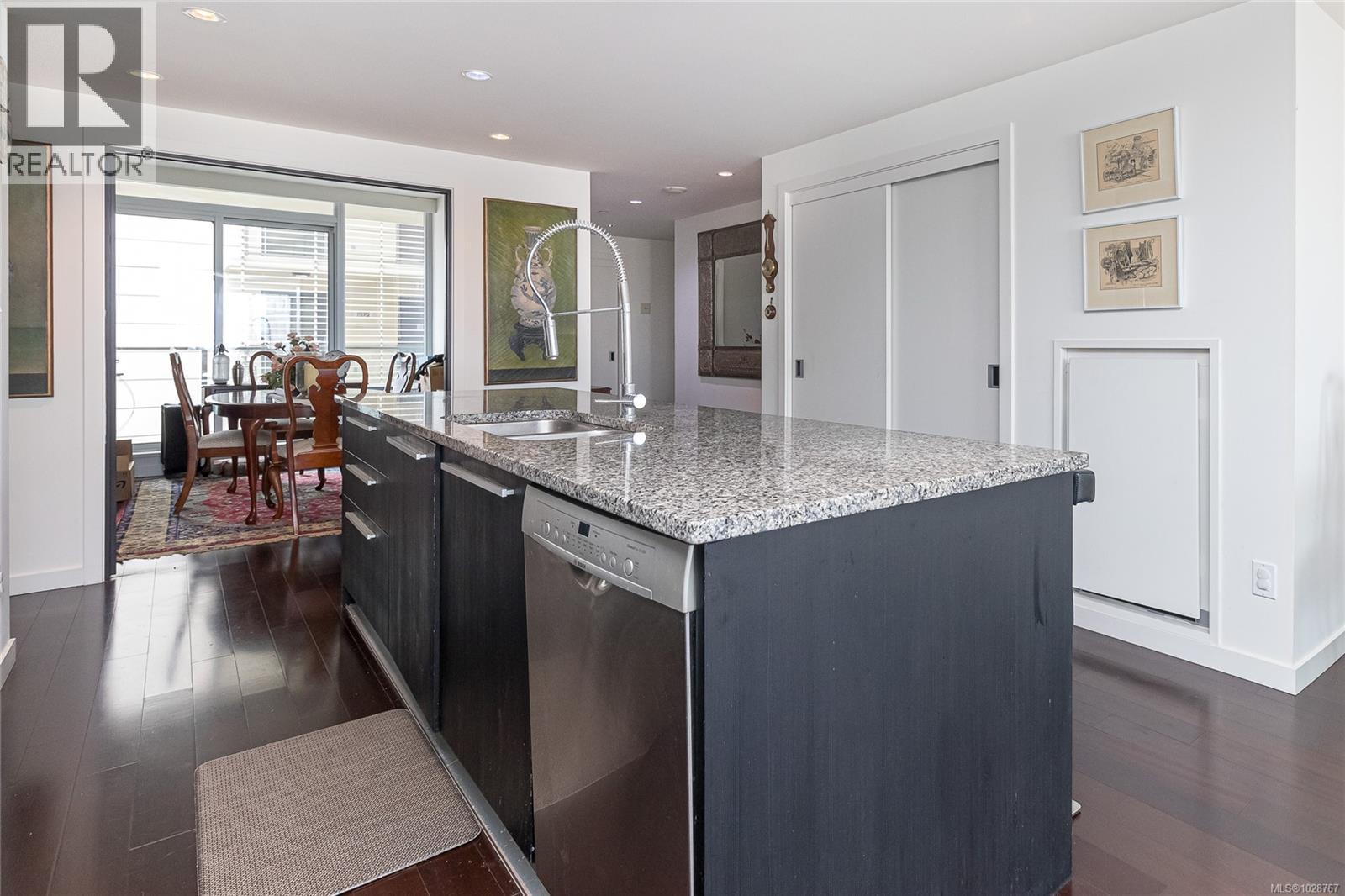 #707 708 BURDETT AVE - 9