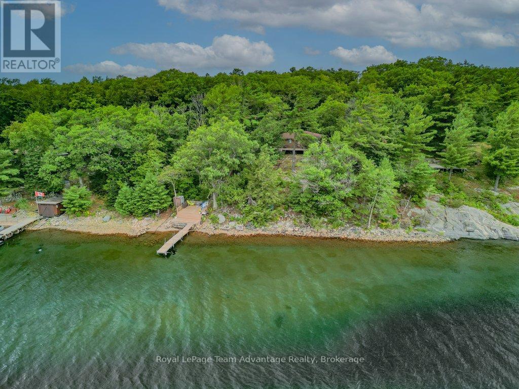 32 ISLAND 65C - 2