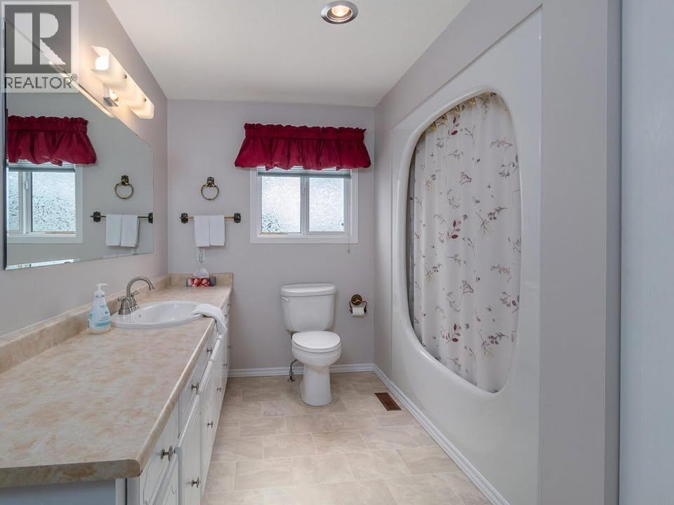 3745 Shaw Road, Peachland