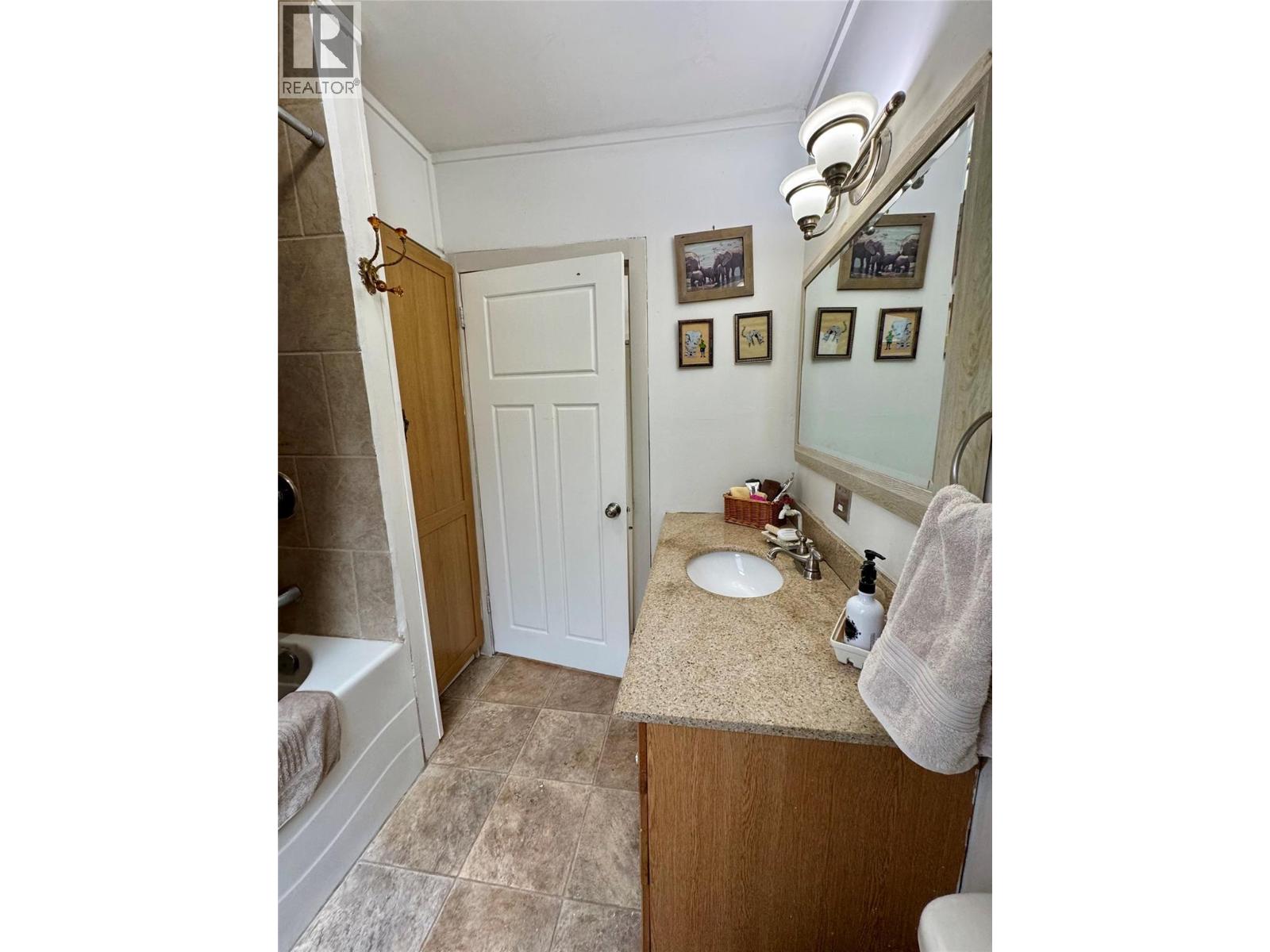 1782 Nicola Avenue, Merritt