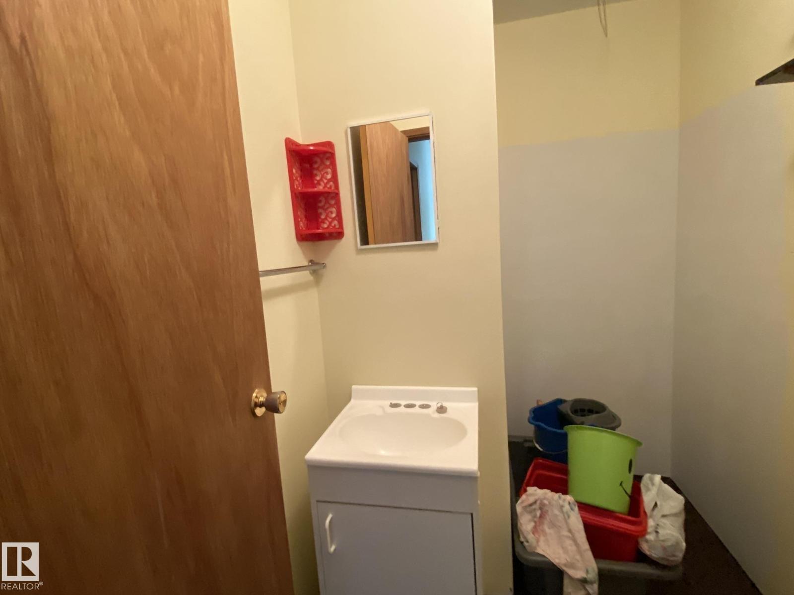 
          19042 Victoria Trail
            <br/>
            <span>Rural Smoky Lake County</span>
            , 
            <span>AB</span>
             <span>T0A3C0</span>
         - Photo 41