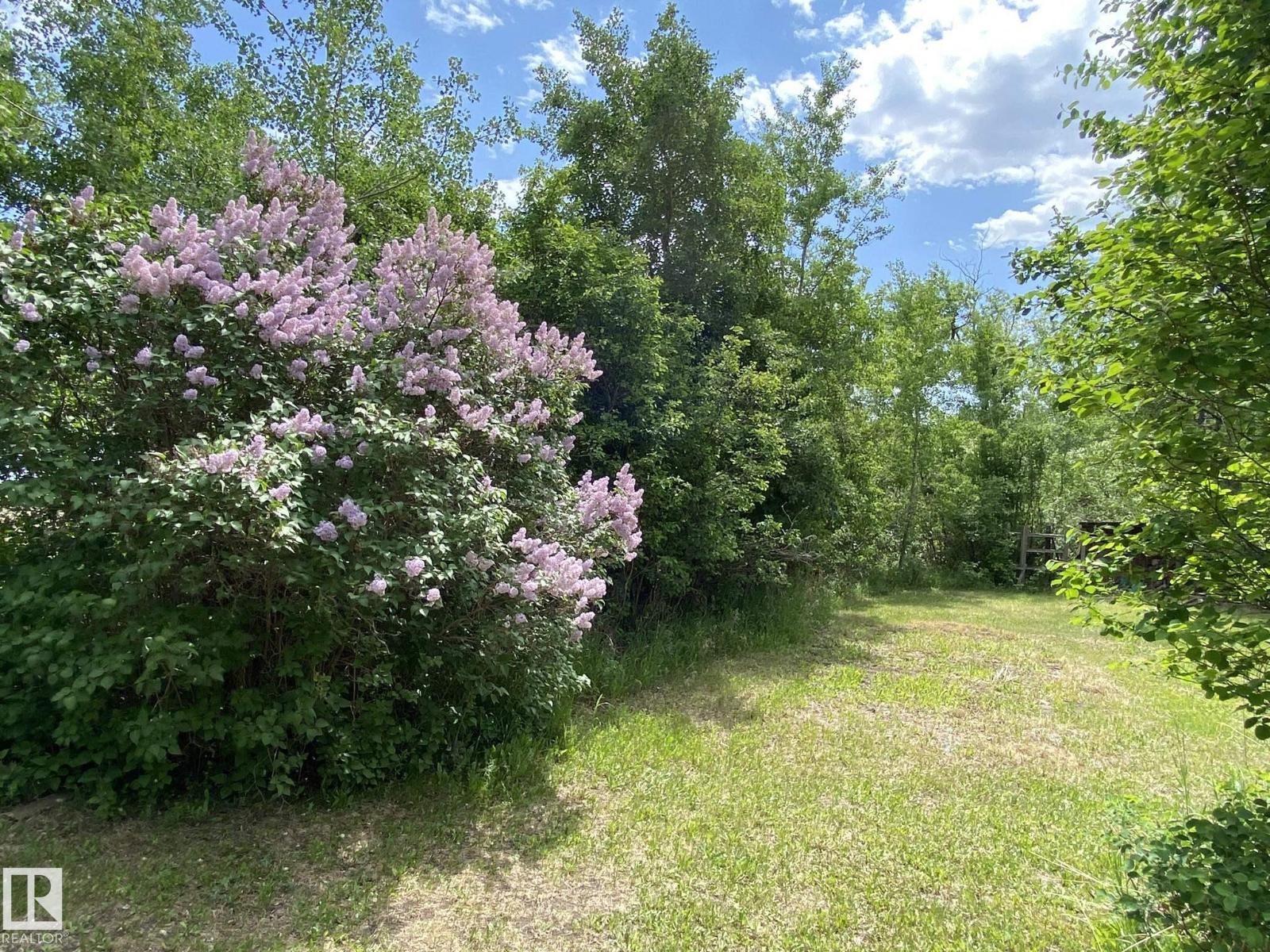 
          19042 Victoria Trail
            <br/>
            <span>Rural Smoky Lake County</span>
            , 
            <span>AB</span>
             <span>T0A3C0</span>
         - Photo 25