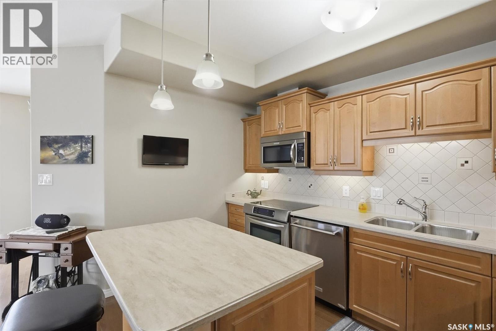 Single Family House Low rise for Sale in   Heritage VIEW Saskatoon 