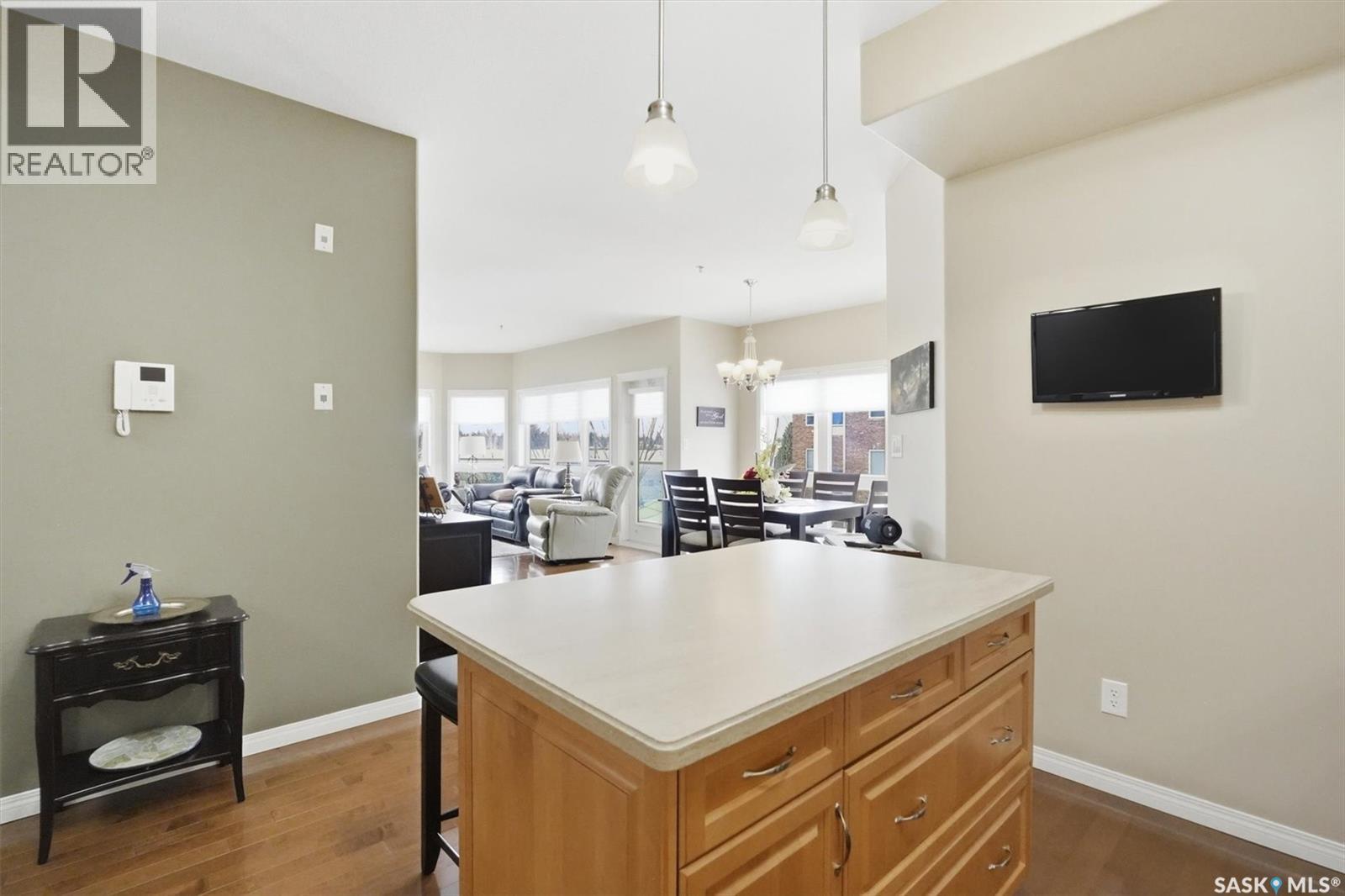 Single Family House Low rise for Sale in   Heritage VIEW Saskatoon 