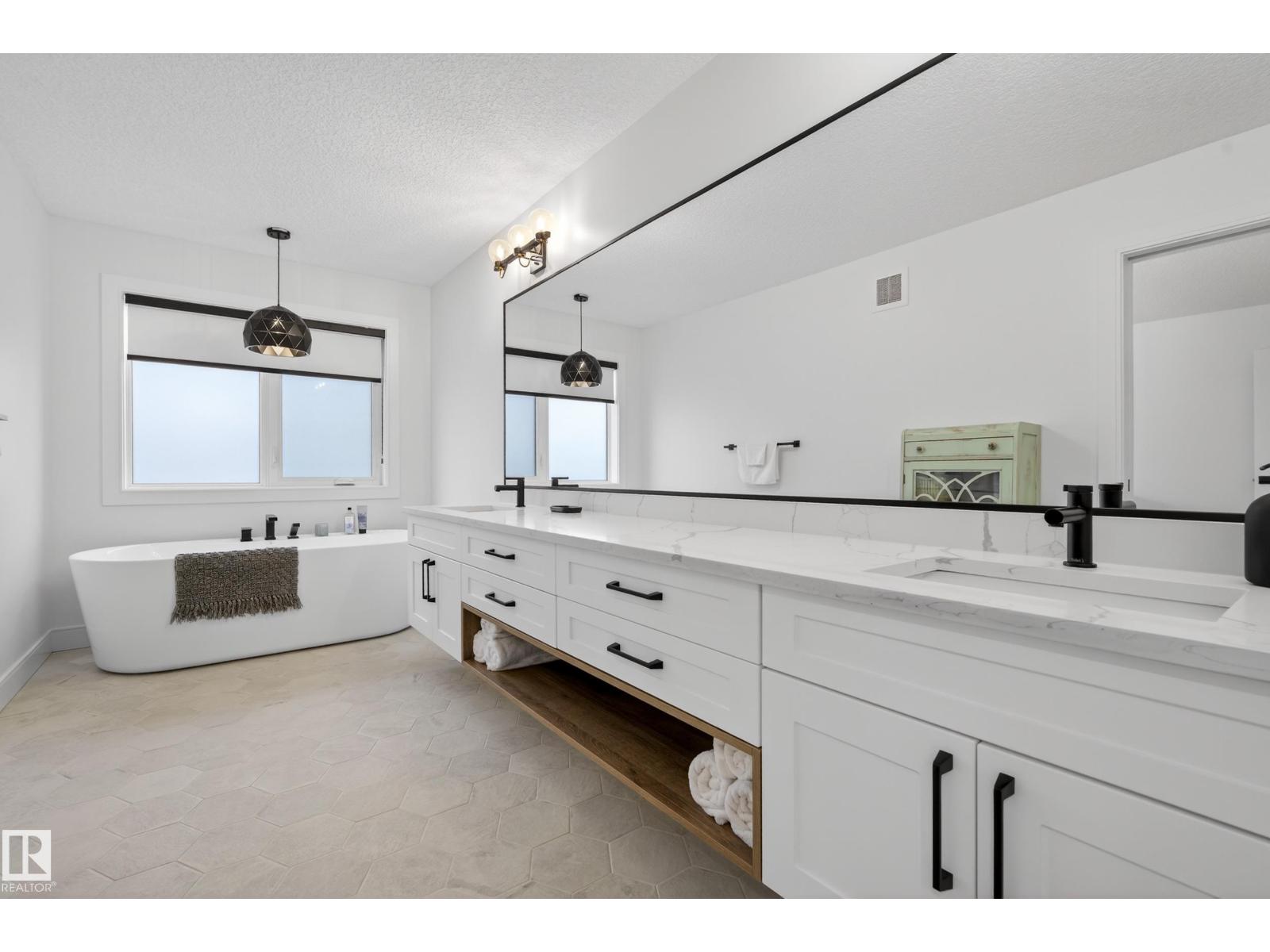 4470 SUZANNA CR SW, Edmonton