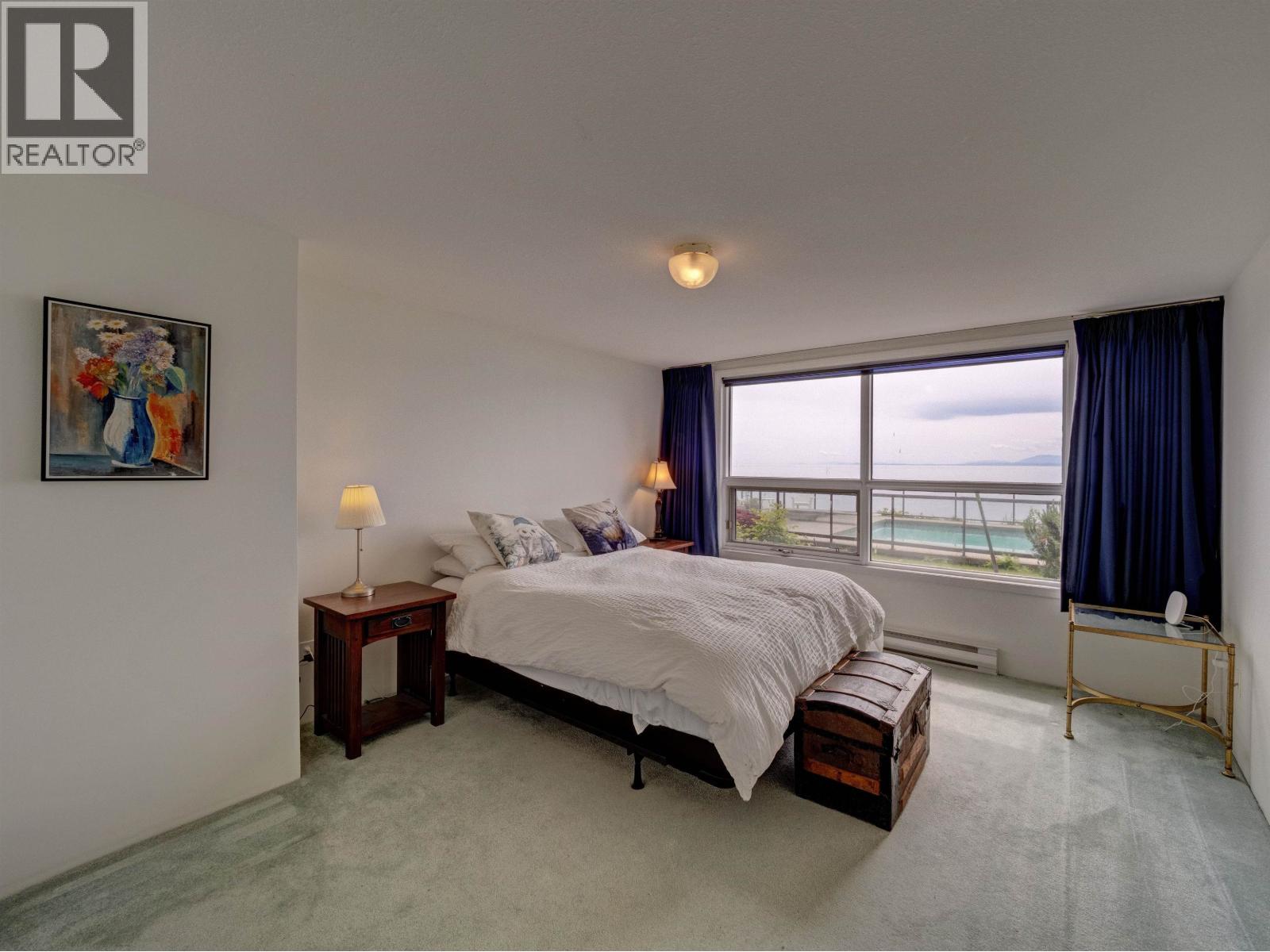 5951 SUNSHINE COAST HIGHWAY, Sechelt