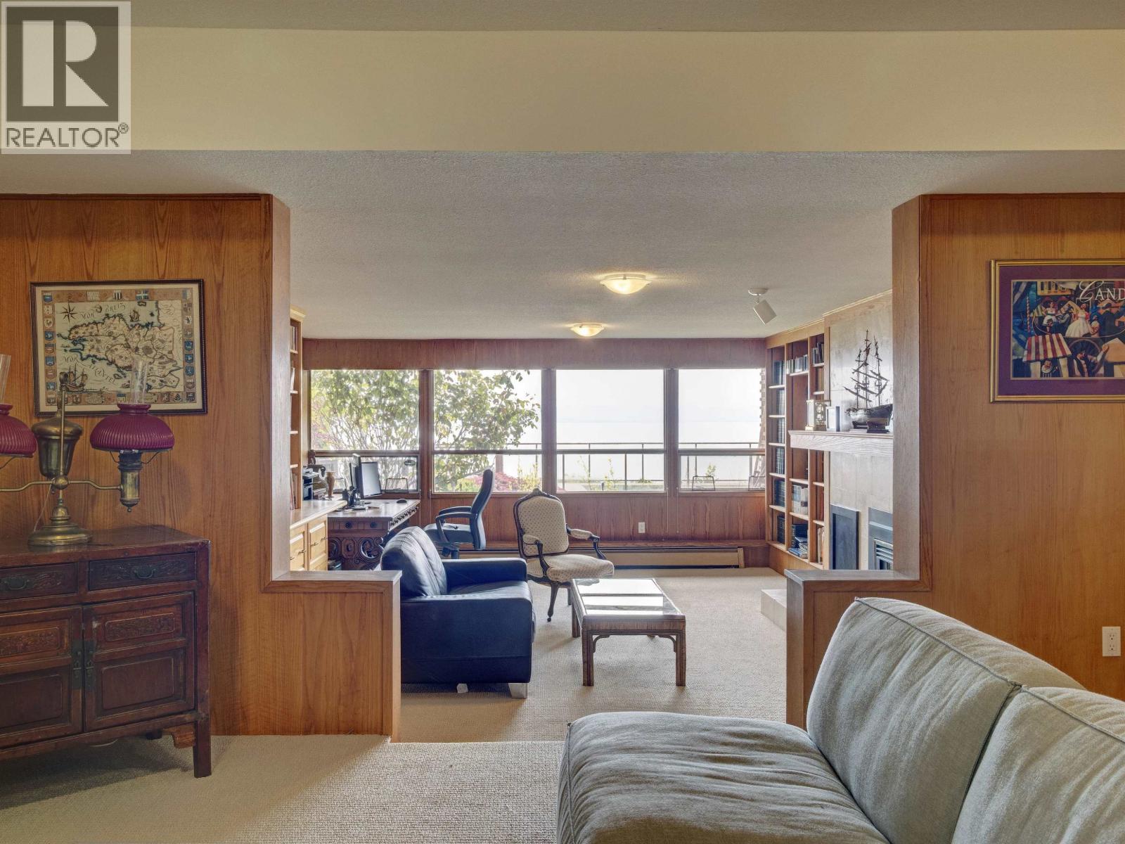 5951 SUNSHINE COAST HIGHWAY, Sechelt