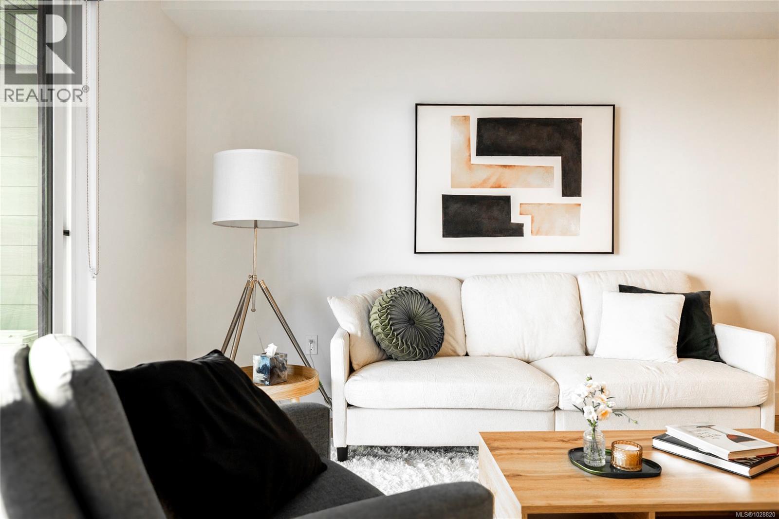 #304 45 Haliburton St - 45