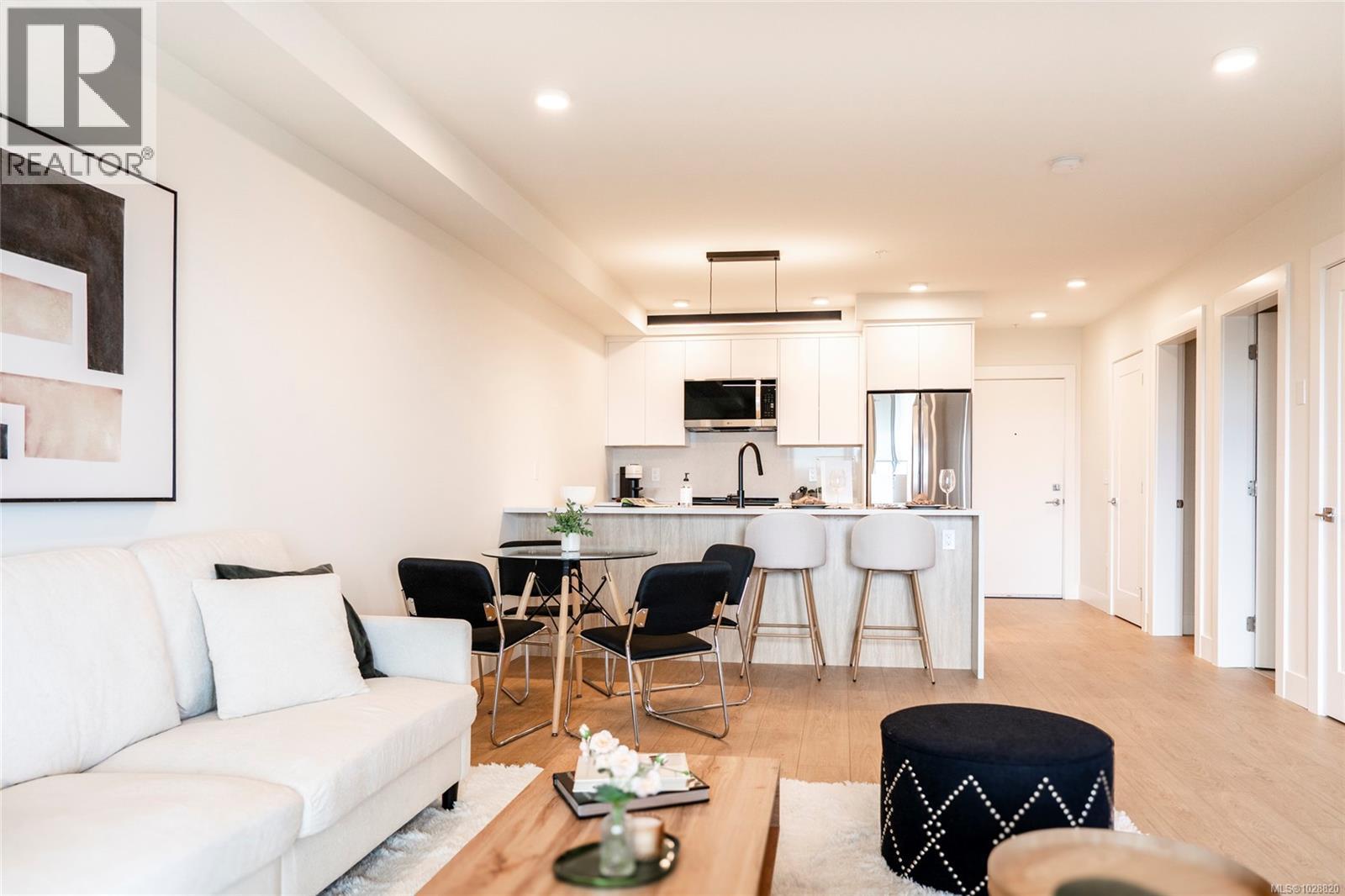 #304 45 HALIBURTON ST - 57