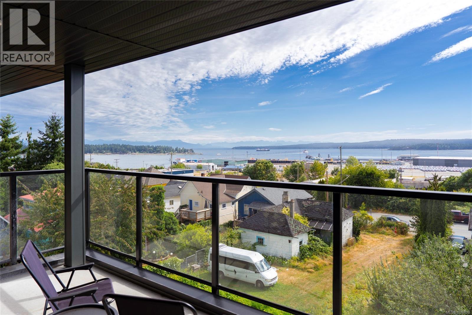 #304 45 Haliburton St - 3