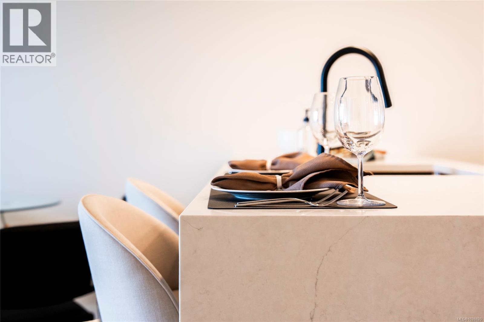 #304 45 HALIBURTON ST - 54