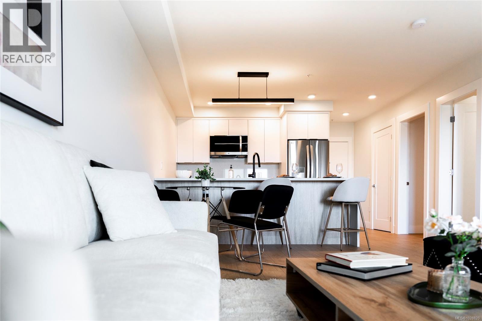 #304 45 Haliburton St - 5