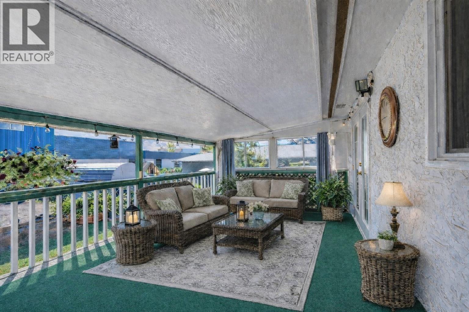 3735 Patten Crescent, Armstrong