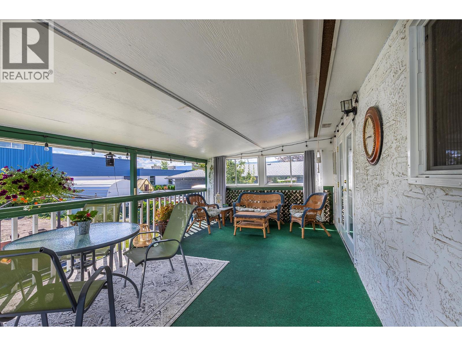 3735 Patten Crescent, Armstrong