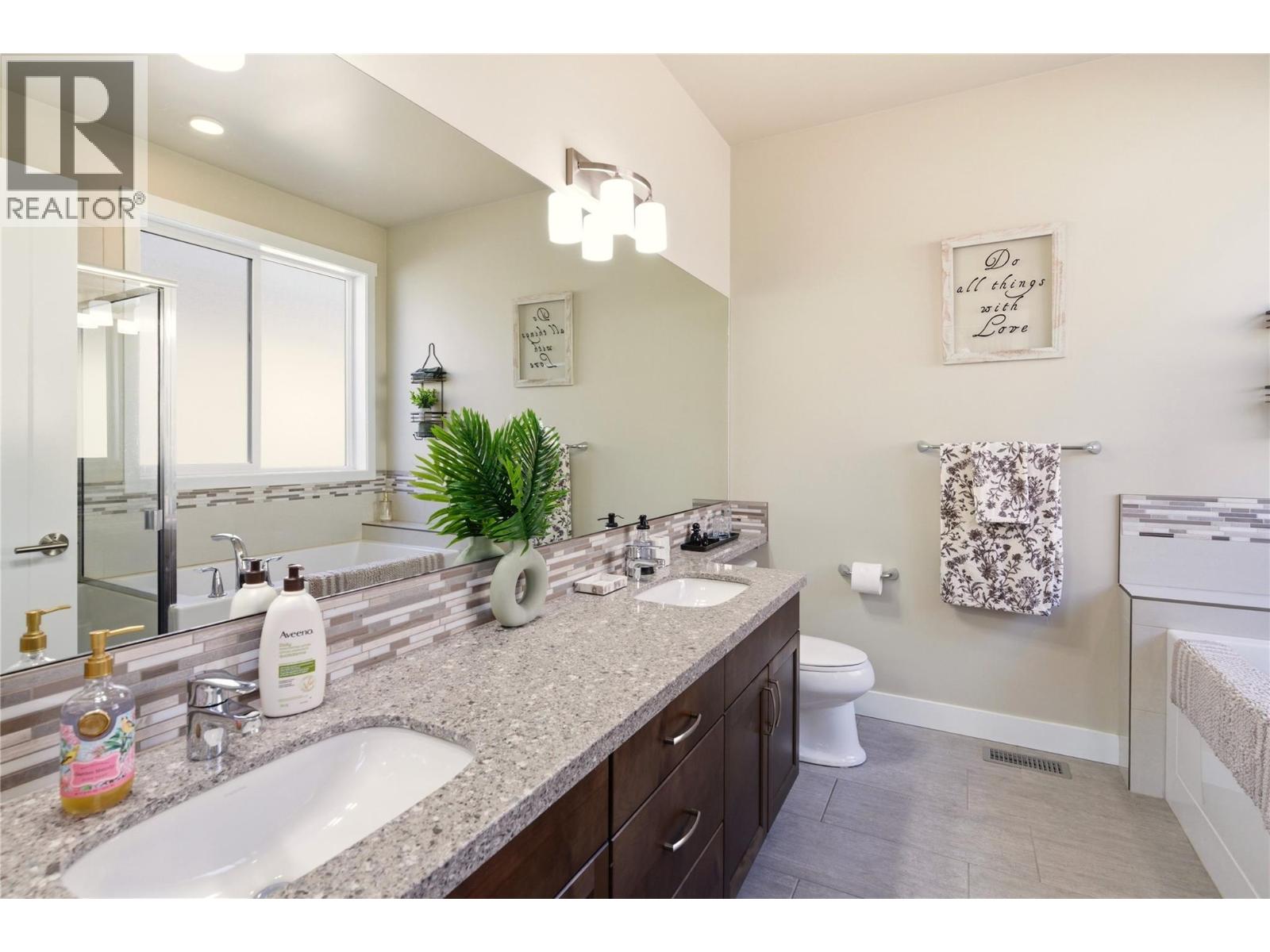  2110 Lawrence Avenue, Penticton