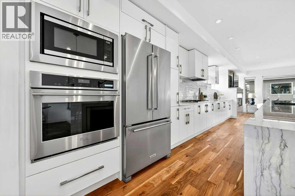 Single Family House for Sale in   Avenue SW Glenbrook Calgary 