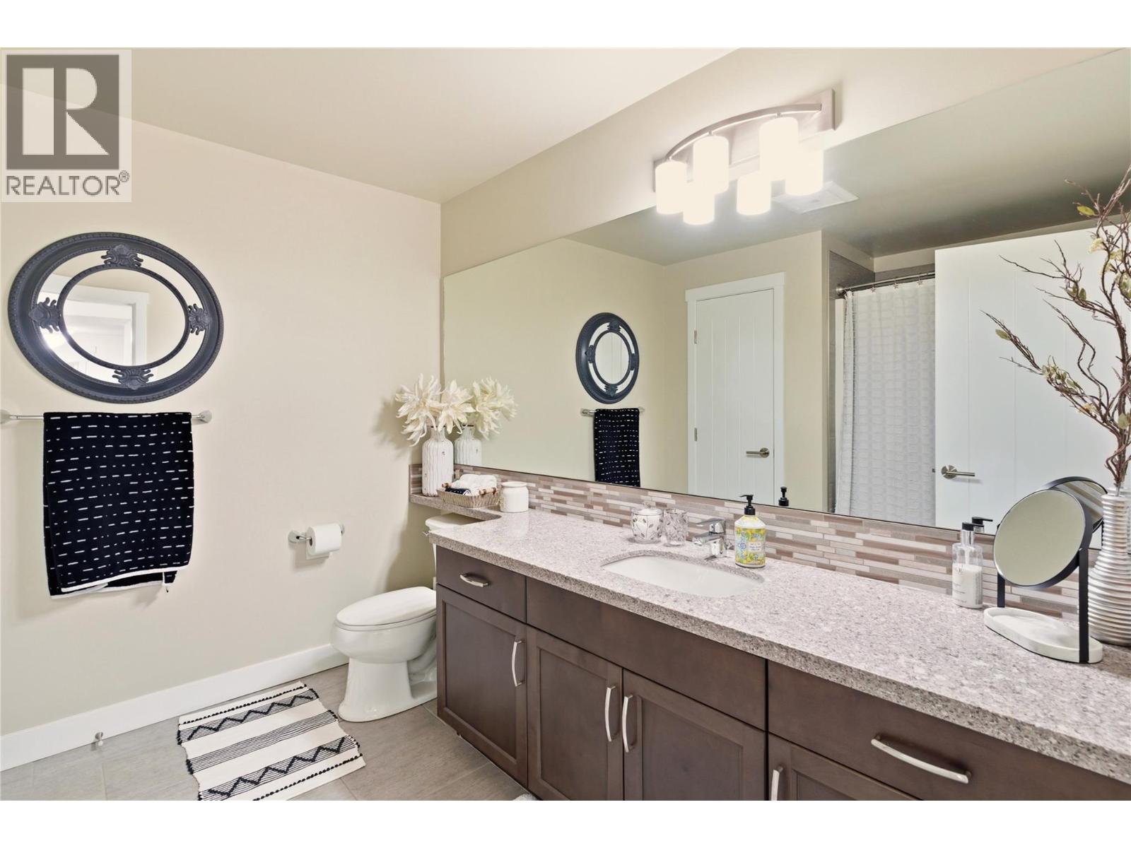  2110 Lawrence Avenue, Penticton