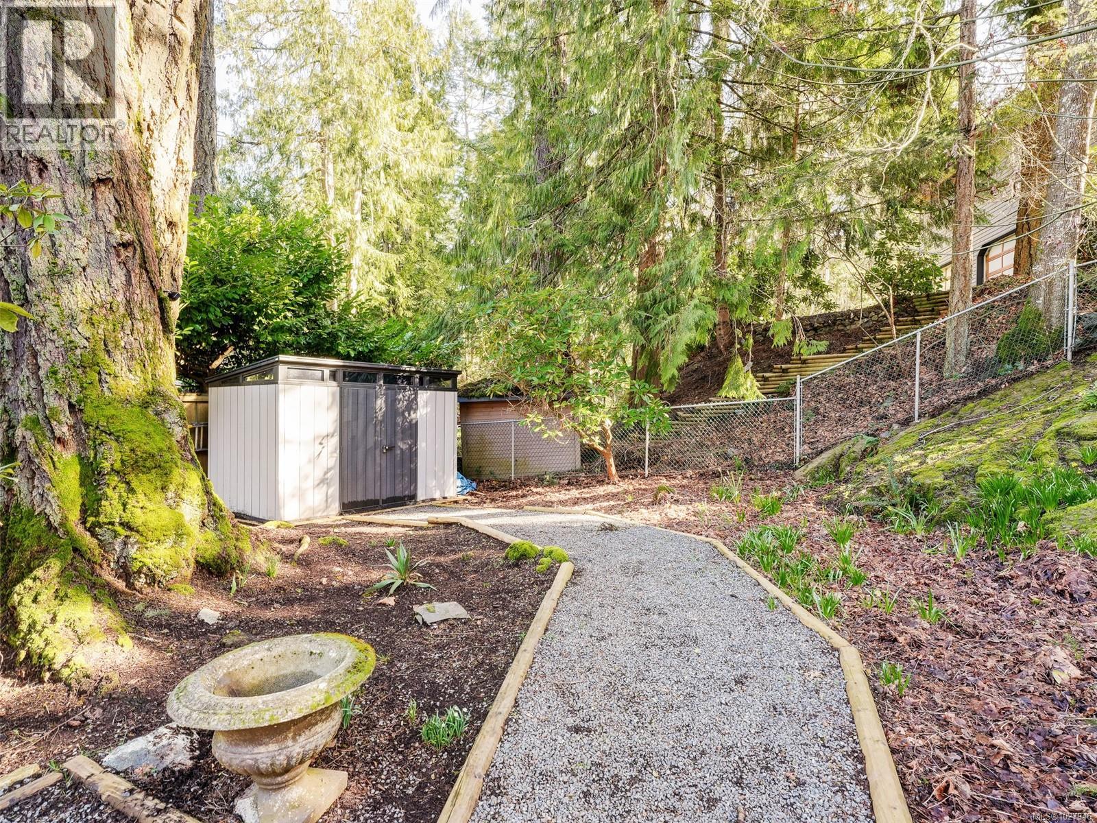  6740 Amwell Drive, Central Saanich