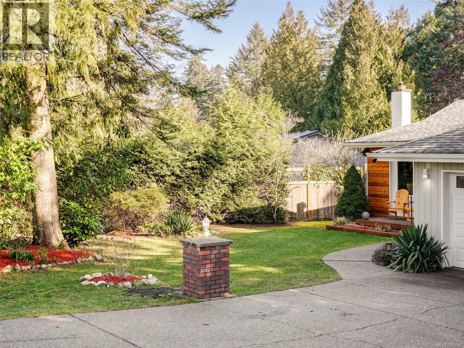  6740 Amwell Drive, Central Saanich