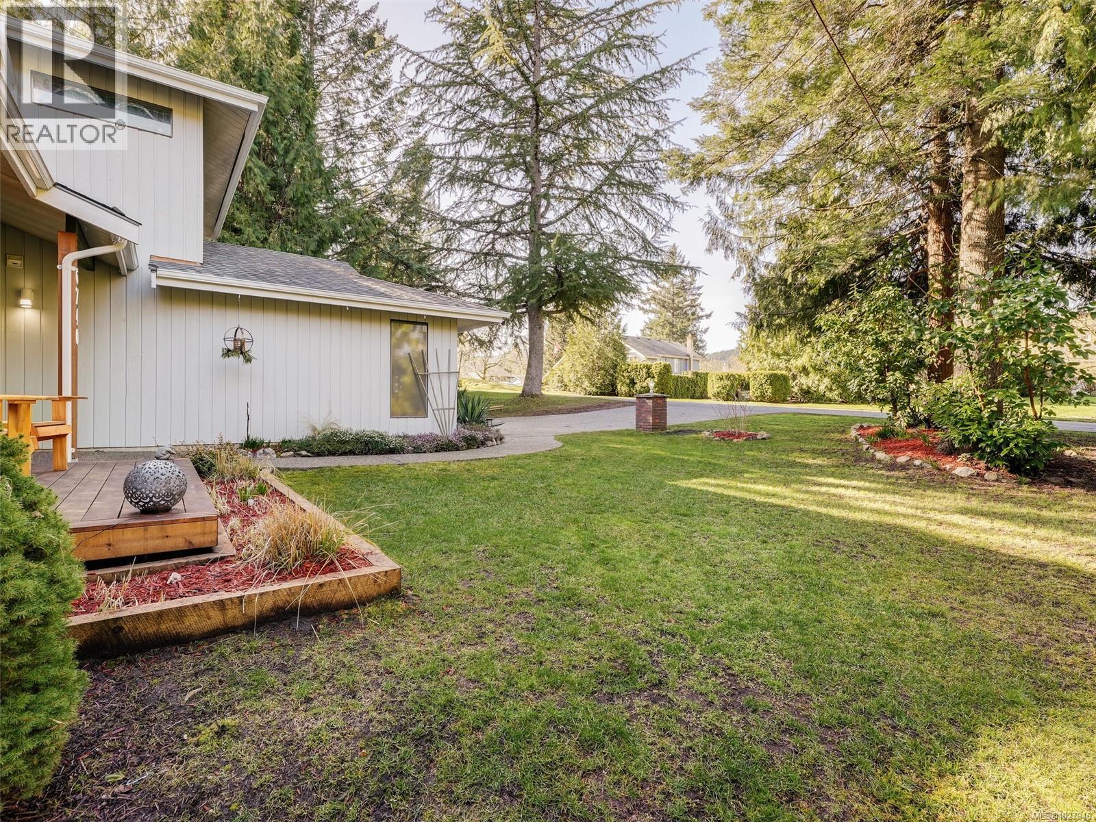  6740 Amwell Drive, Central Saanich