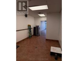 4 - 1 King William Street, Huntsville, ON P1H1G7 Photo 9