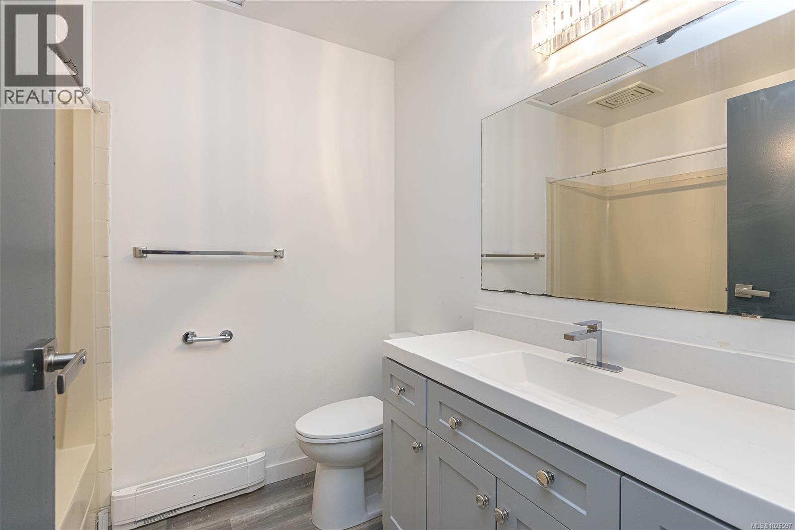  375 Kislingbury Lane, View Royal