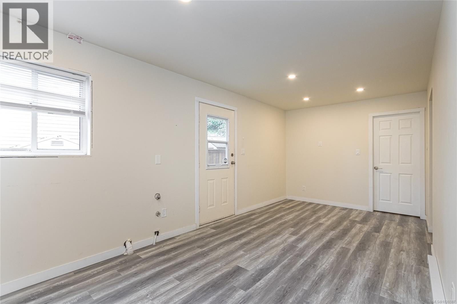  375 Kislingbury Lane, View Royal