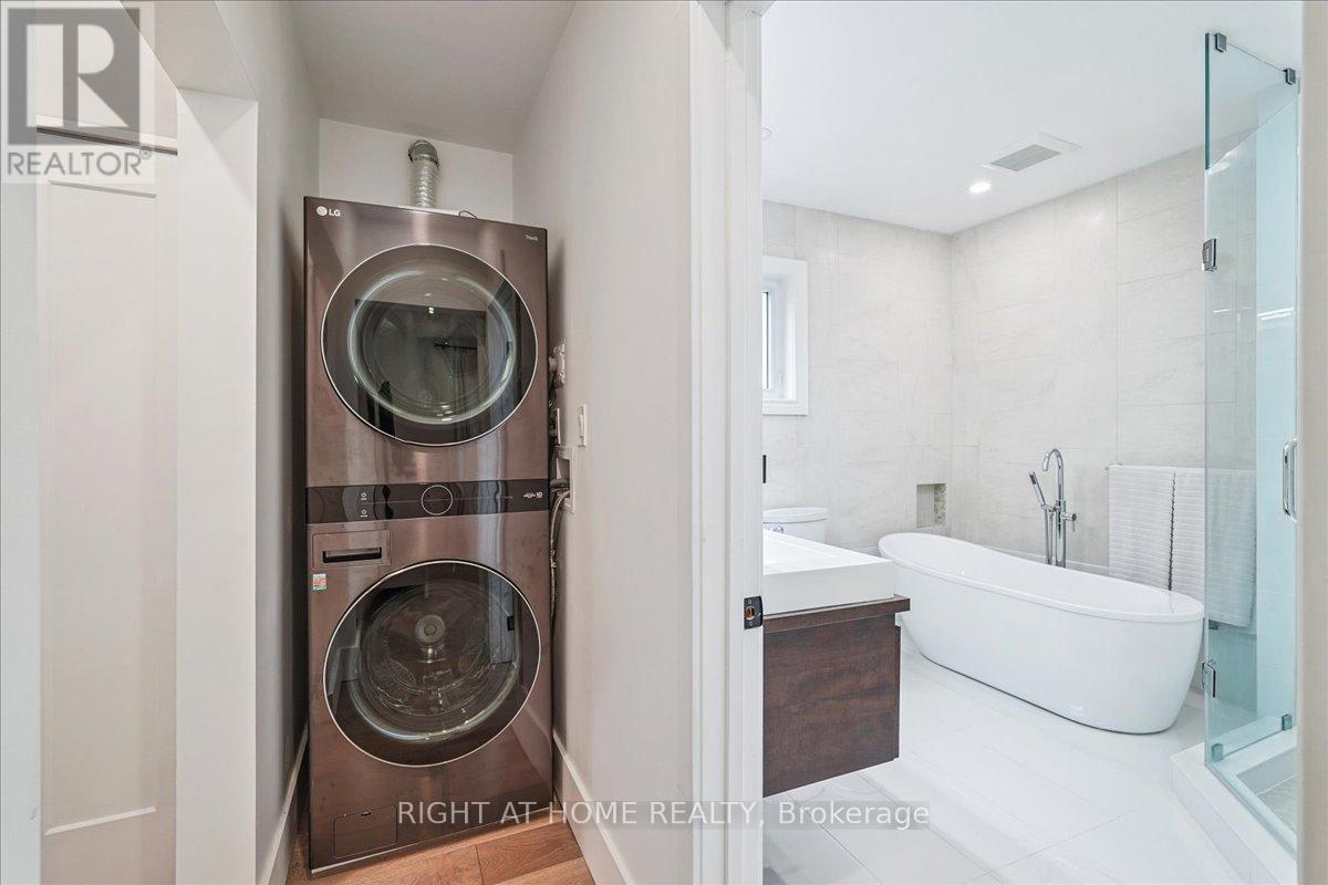 2090 STONEHOUSE CRESCENT - 21
