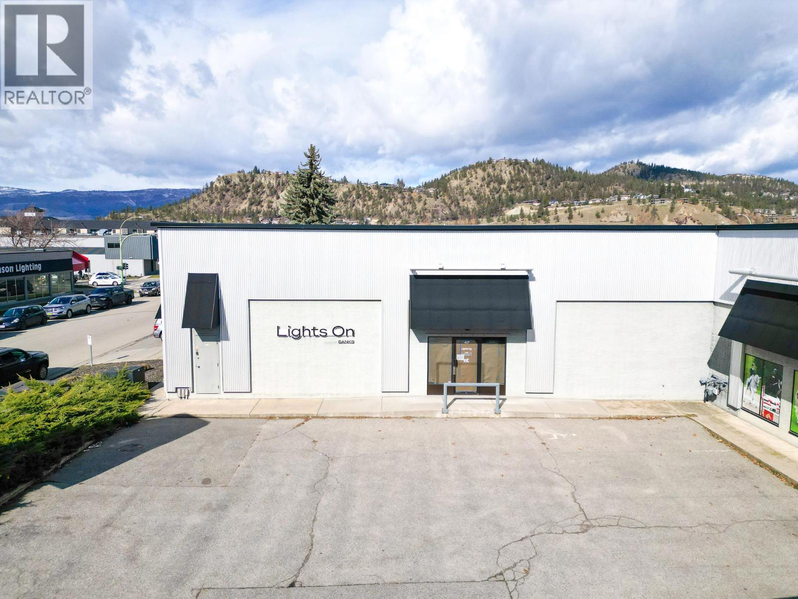 425 & 427 Banks Road, Kelowna