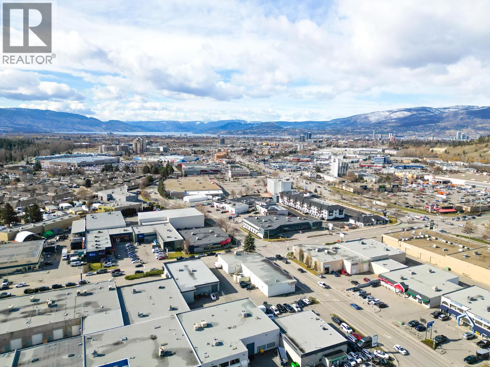 425 & 427 Banks Road, Kelowna