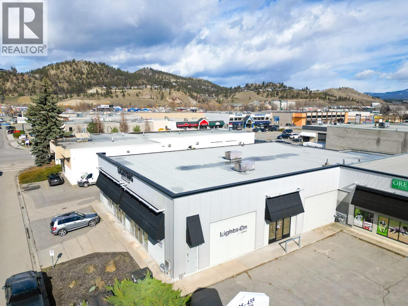 425 Banks Road, Kelowna