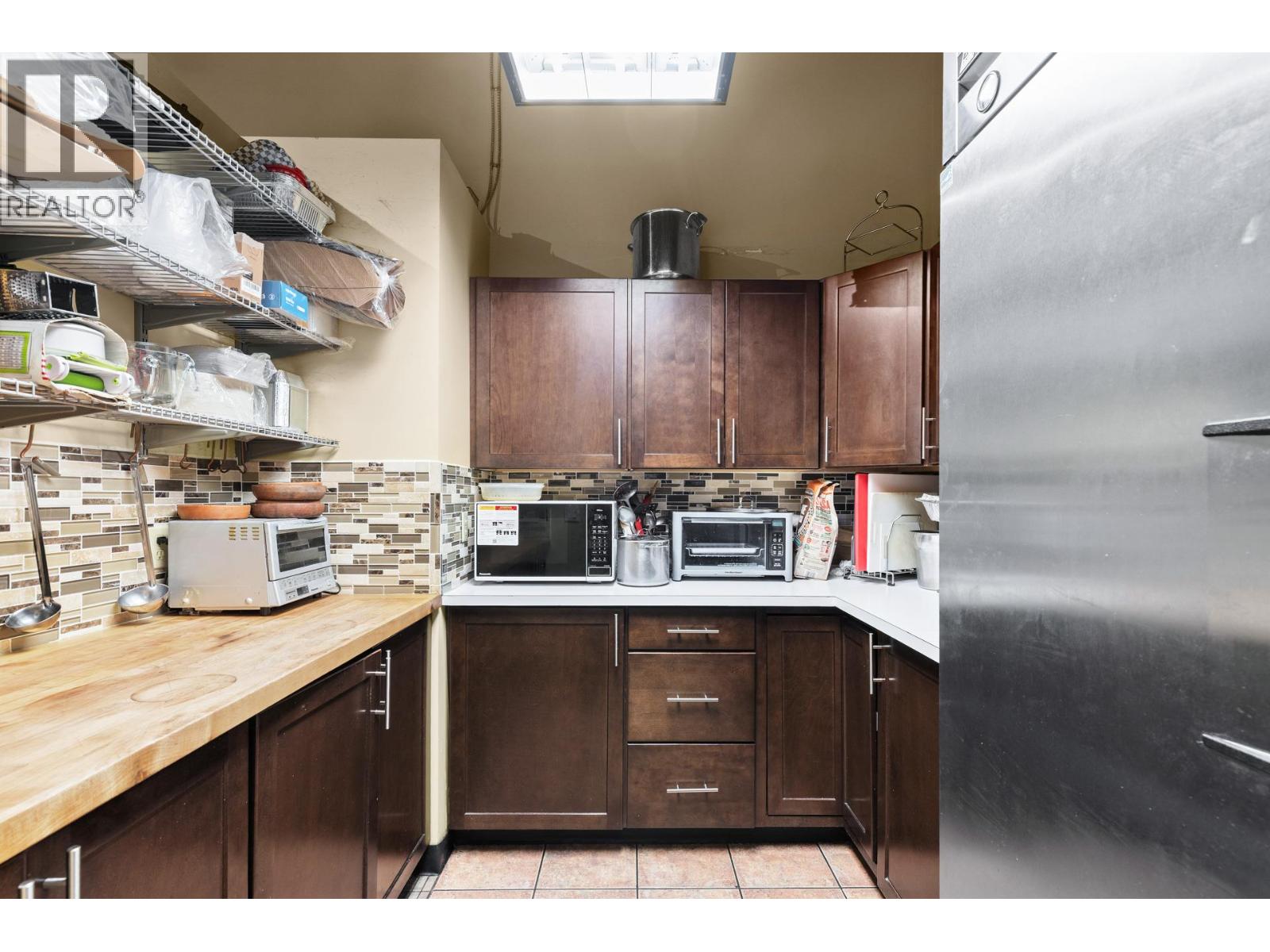 107 3330 Richter Street, Kelowna