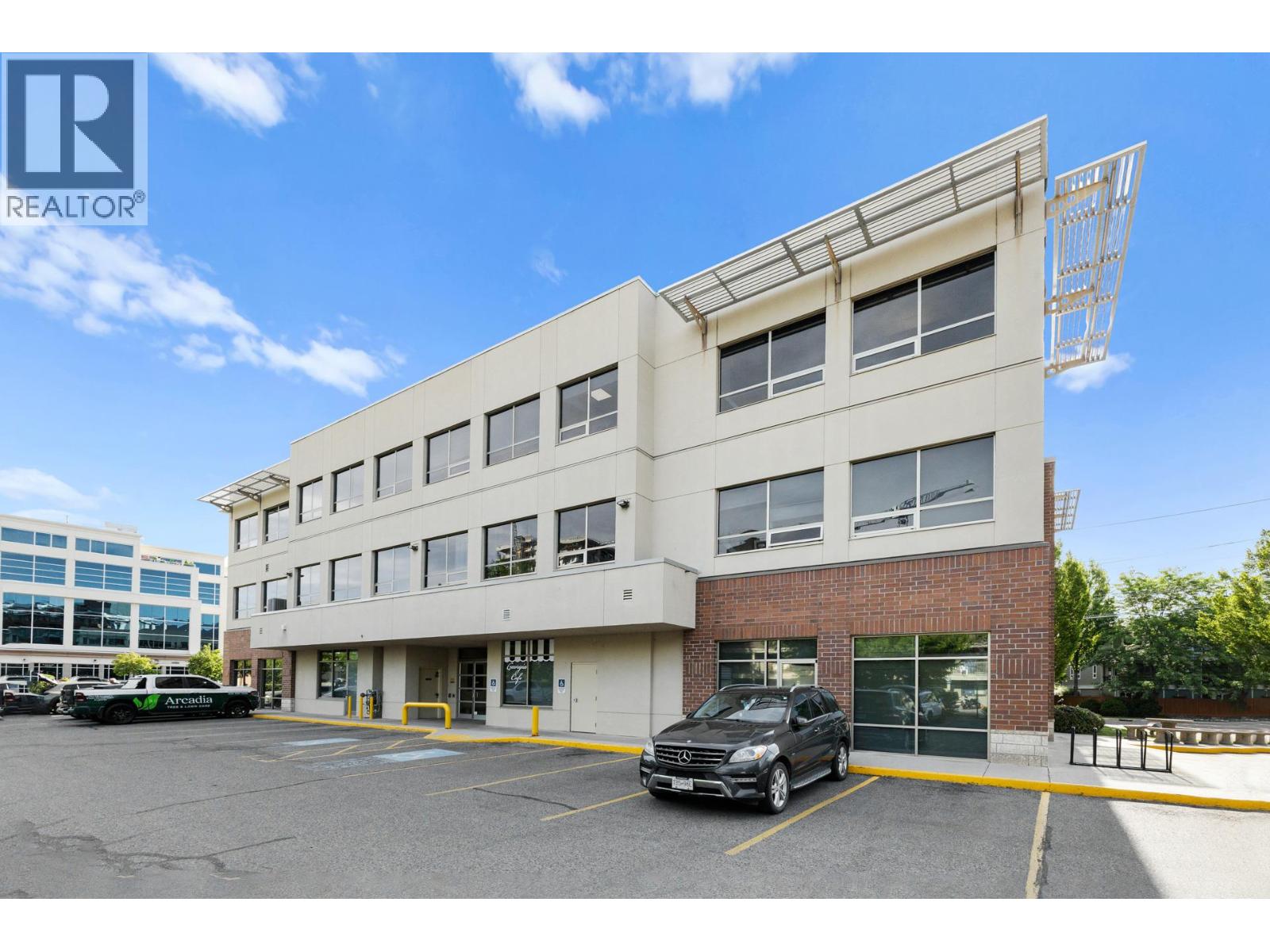 107 3330 Richter Street, Kelowna