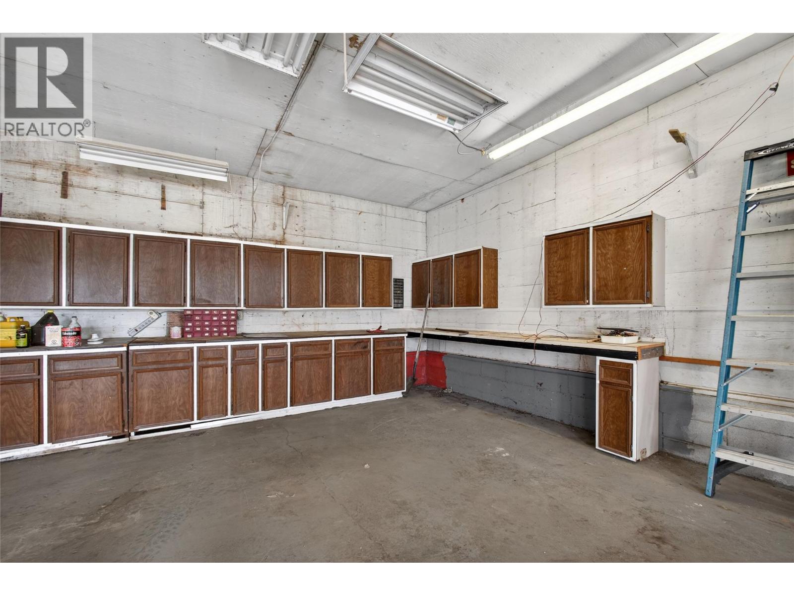 10114 Newene Road, Lake Country