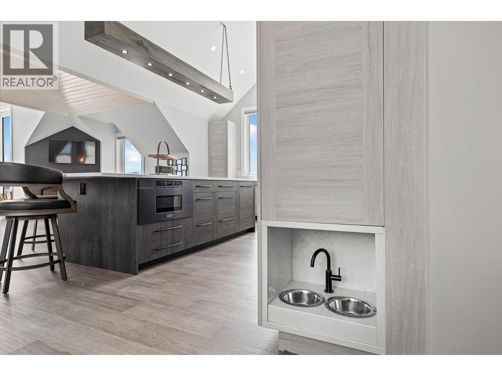 901 Westside Road S Unit# 22, West Kelowna