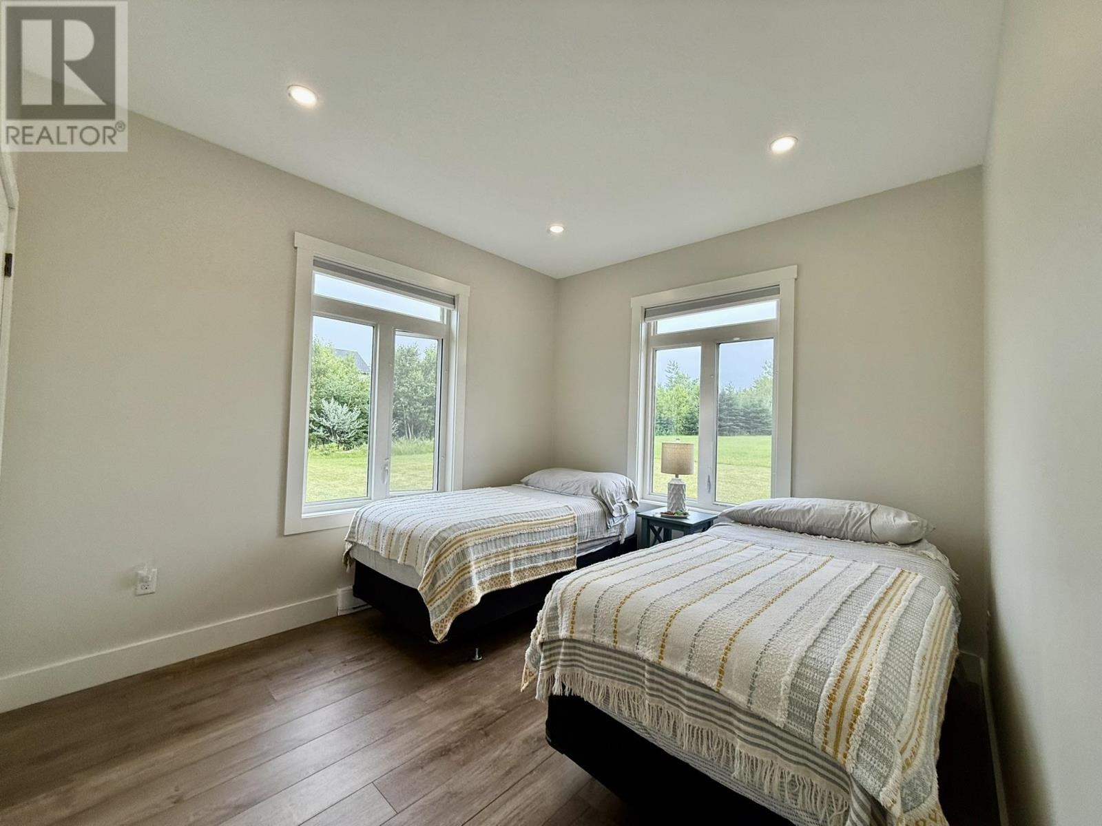 32 Blue Heron Crescent - 26