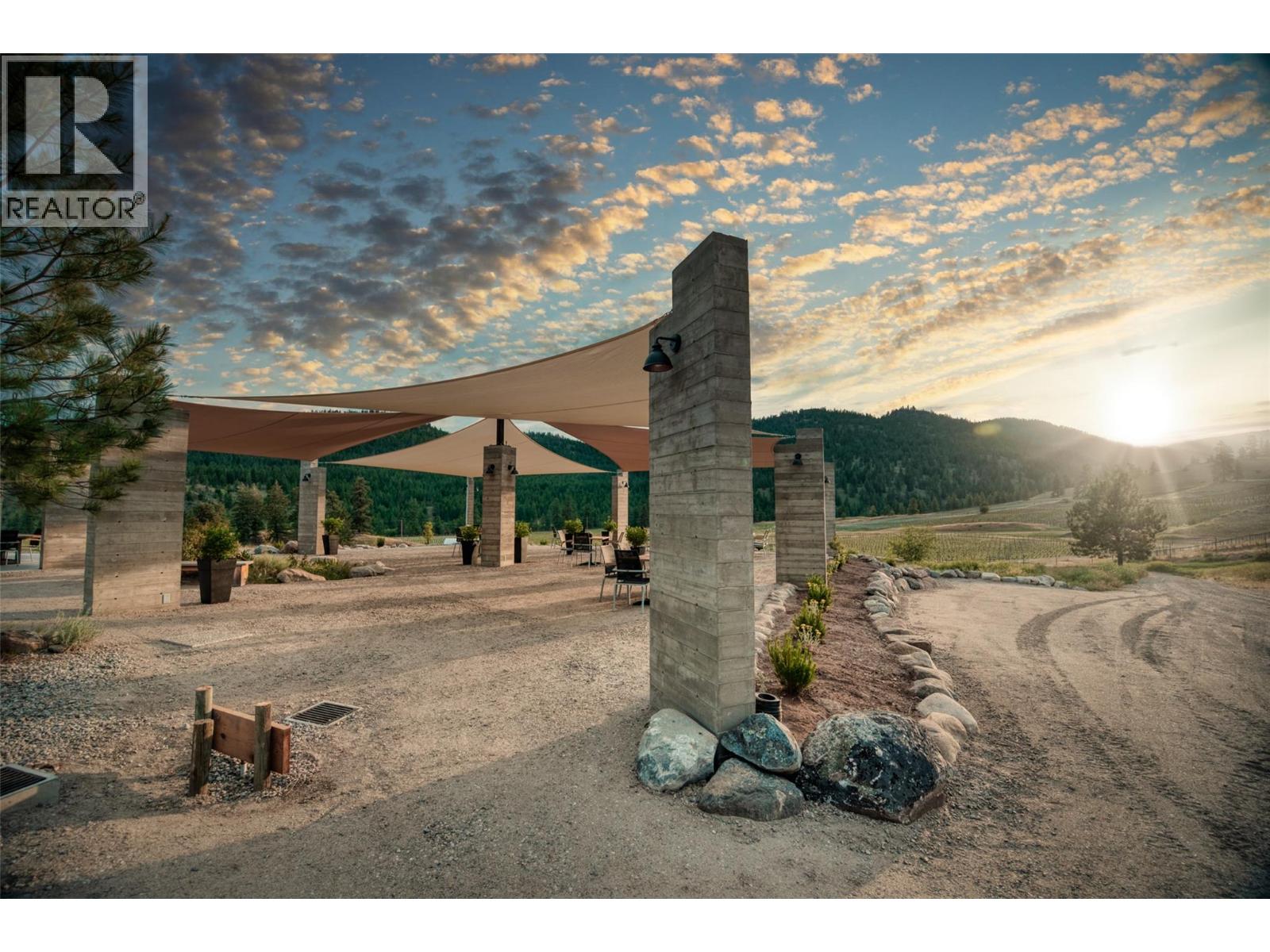26405 Garnet Valley Road, Summerland