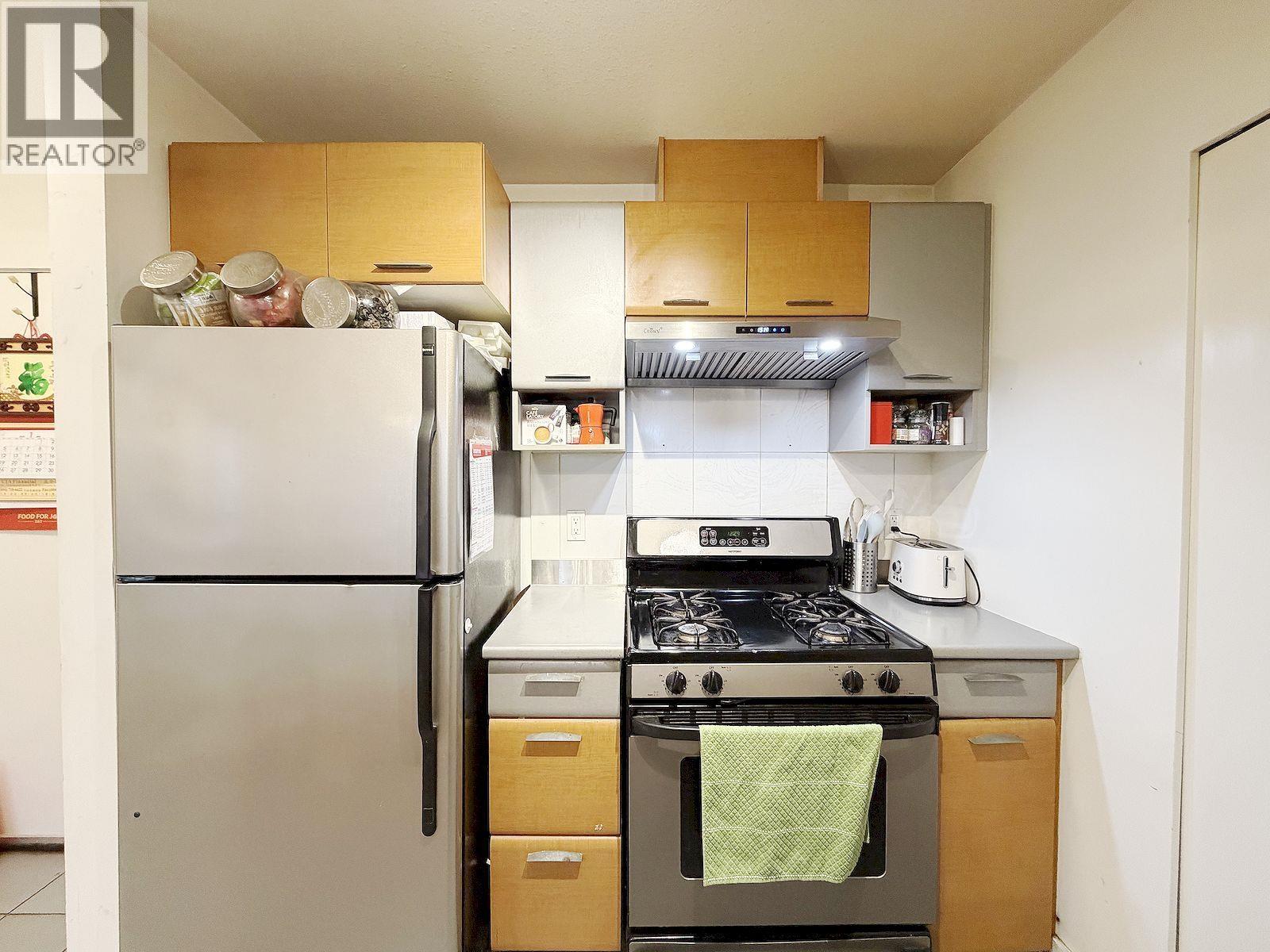 #310-9233 FERNDALE Road, Richmond