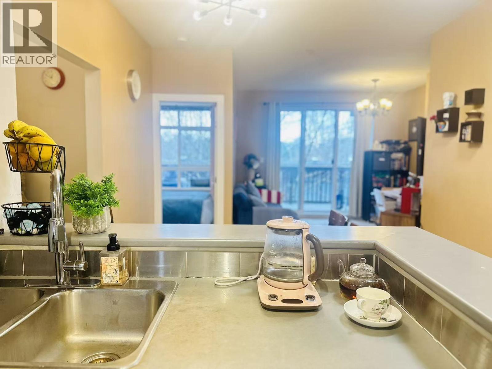 #310-9233 FERNDALE Road, Richmond