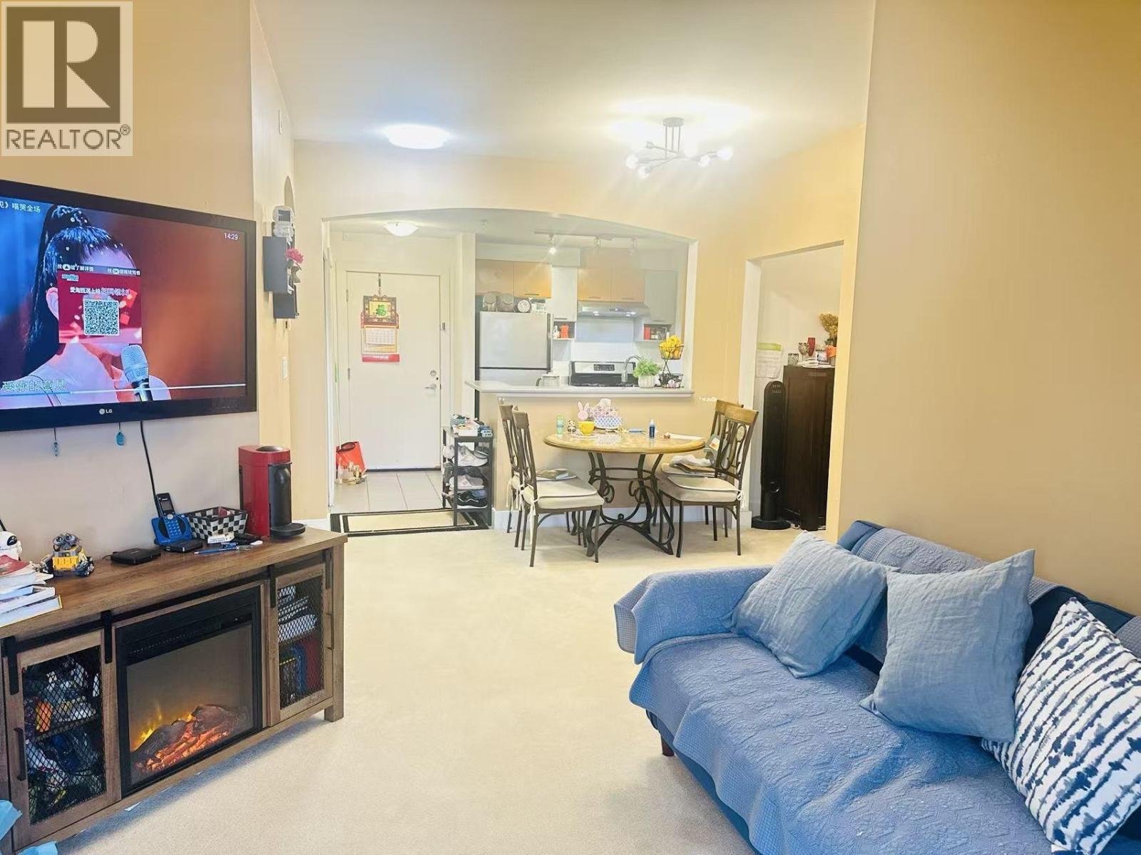 #310-9233 FERNDALE Road, Richmond